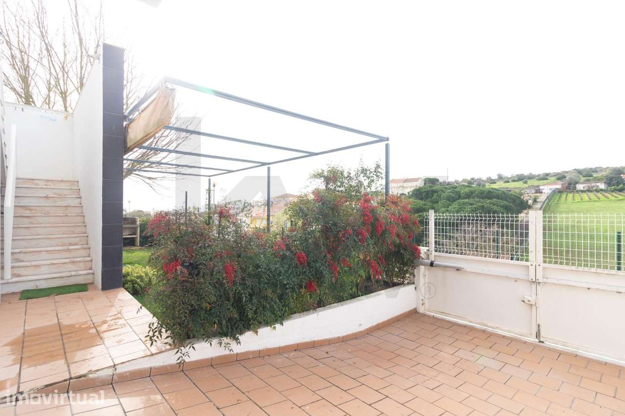 Moradia T5 arrendamento em Á-dos-Bispos (Vila Franca de Xira) - Grande imagem: 3/39