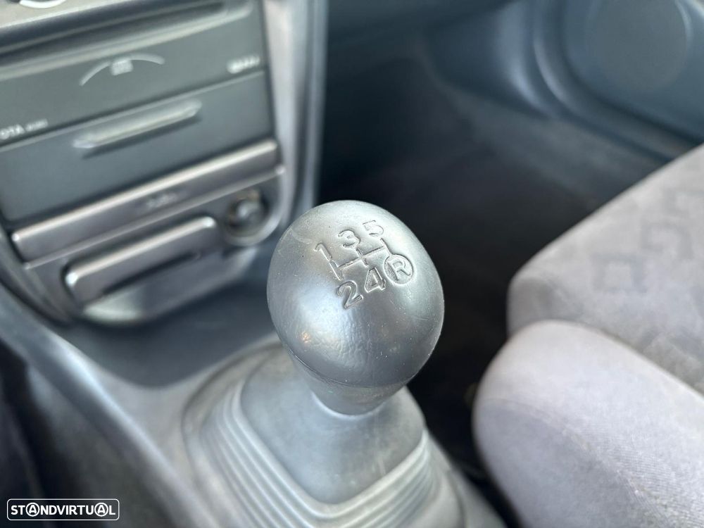 Toyota Corolla L/B 1.4 Sol AC+ABL - 16
