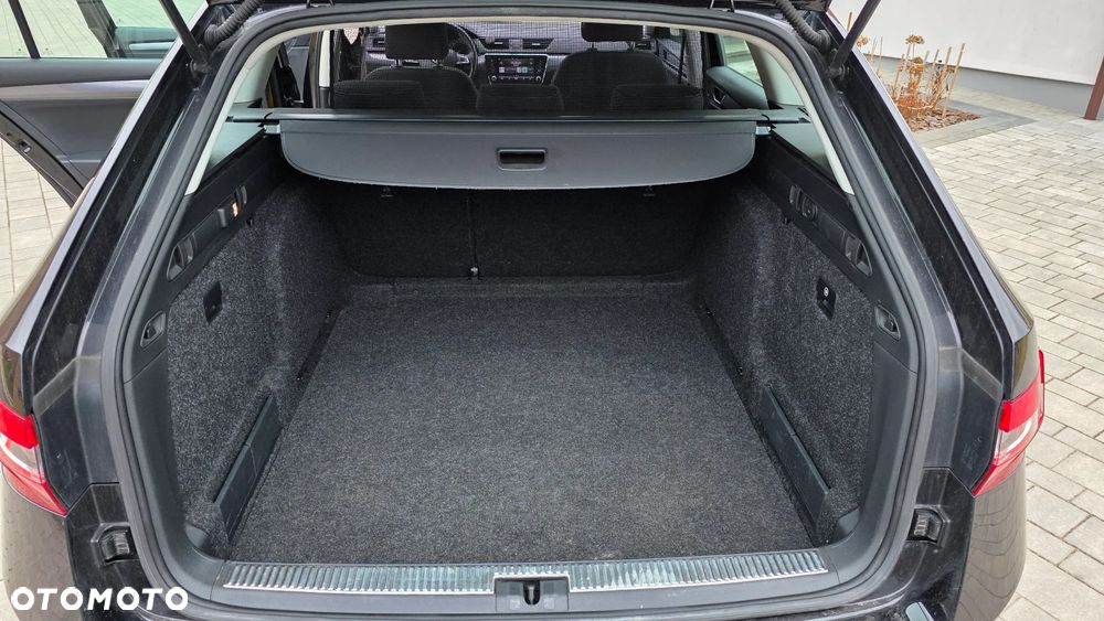 Skoda Superb 1.6 TDI GreenLine - 25