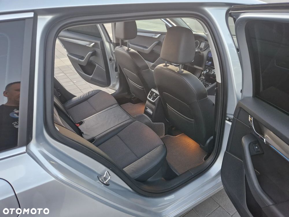 Skoda Octavia 1.6 TDI Style - 10