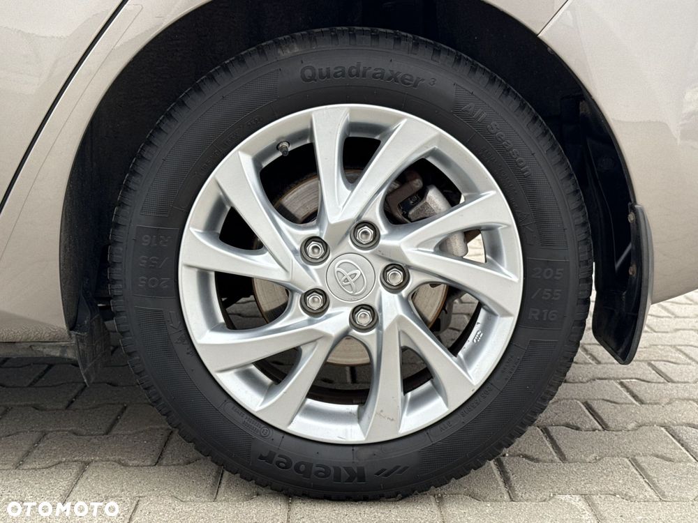 Toyota Auris - 26