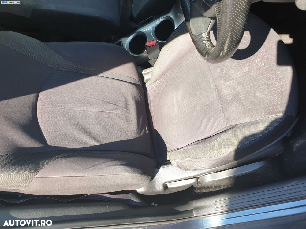 Scaun Textil Manual Fara Incalzire Dreapta Fata Nissan Juke F15 NFL Non Facelift 2010 - 2014 [K6333] [K6334] - 2