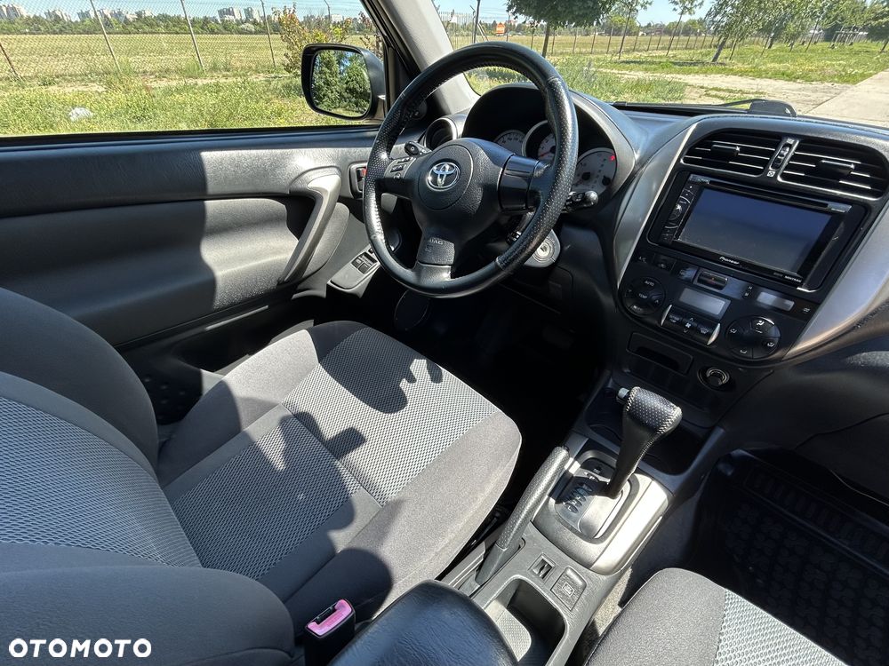 Toyota RAV4 2.0 VVT-i Sol - 12