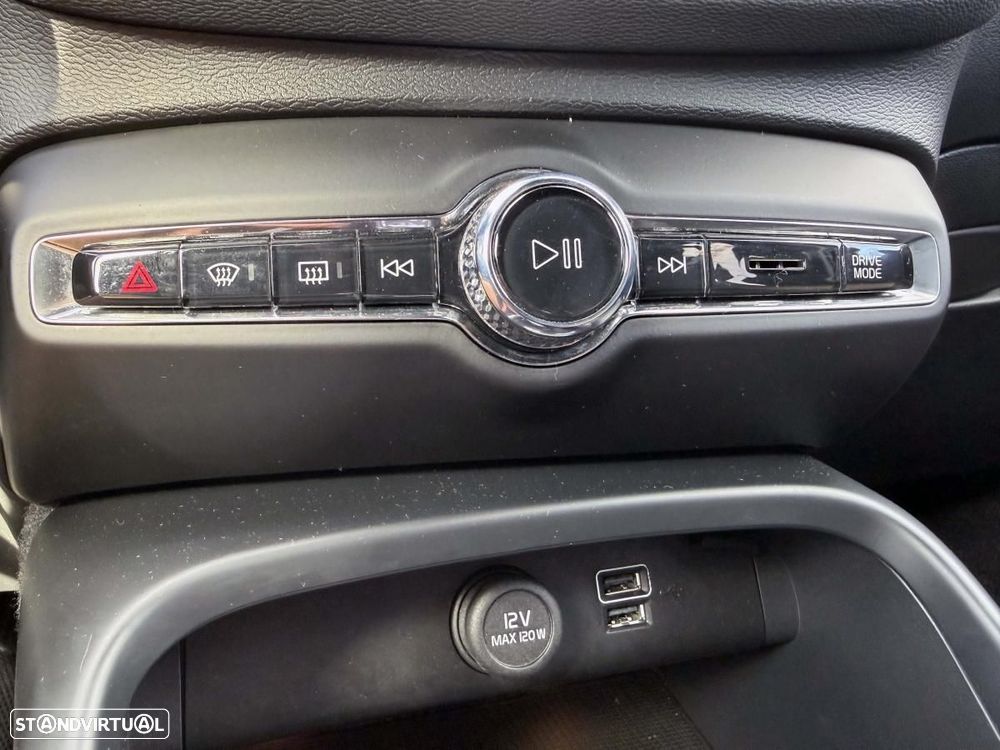 Volvo XC 40 1.5 T5 PHEV Inscription - 44