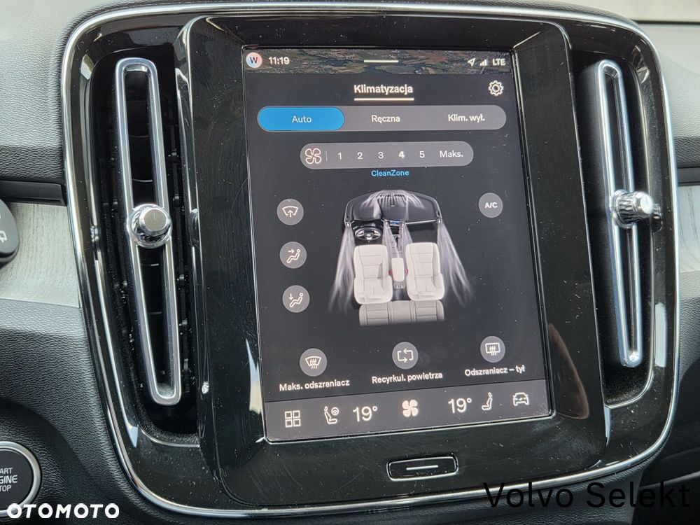 Volvo XC 40 - 25