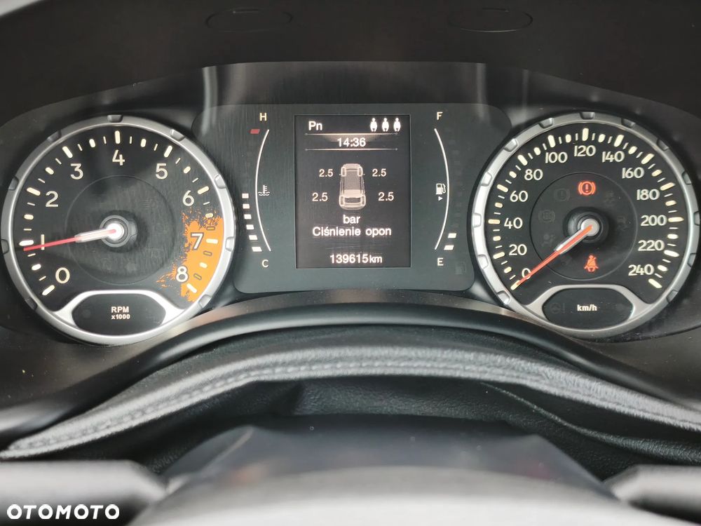 Jeep Renegade 1.4 MultiAir Longitude - 33