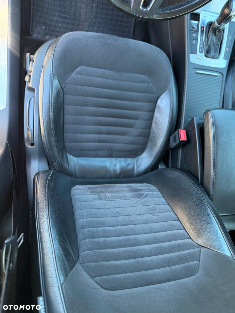 Volkswagen Passat 2.0 TDI 4Motion DSG BlueMotion Tech Highline - 10