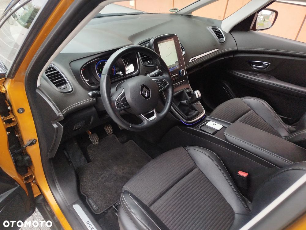 Renault Scenic ENERGY TCe 130 S&S Paris - 8