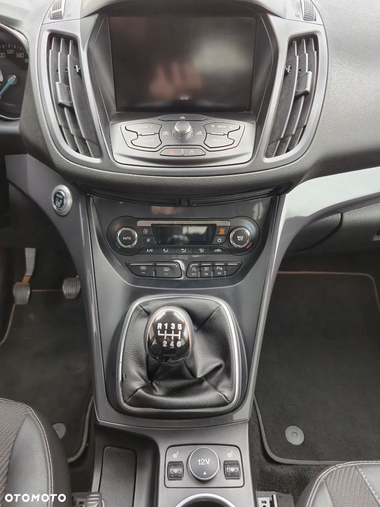 Ford Kuga 2.0 TDCi 4x4 Titanium - 23