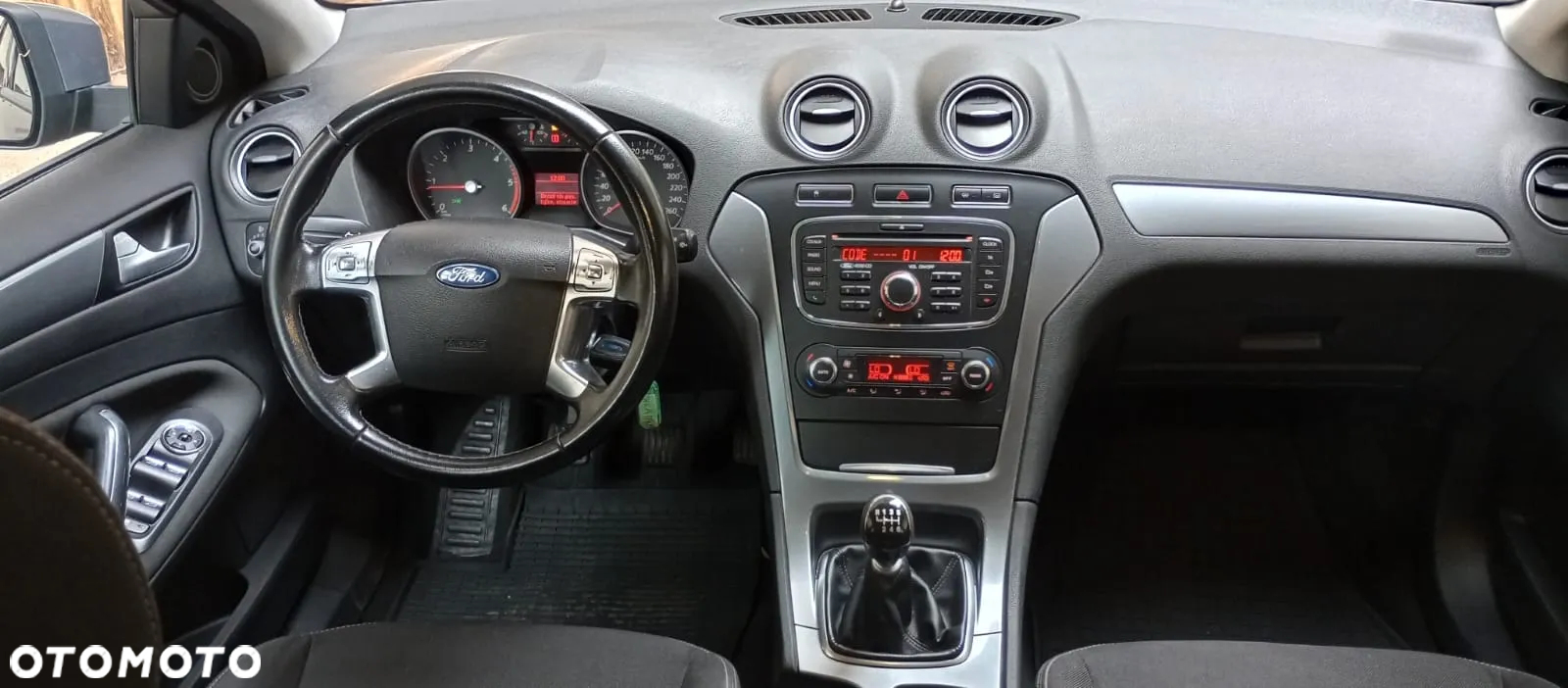 Ford Mondeo 2.0 TDCi Ambiente - 3
