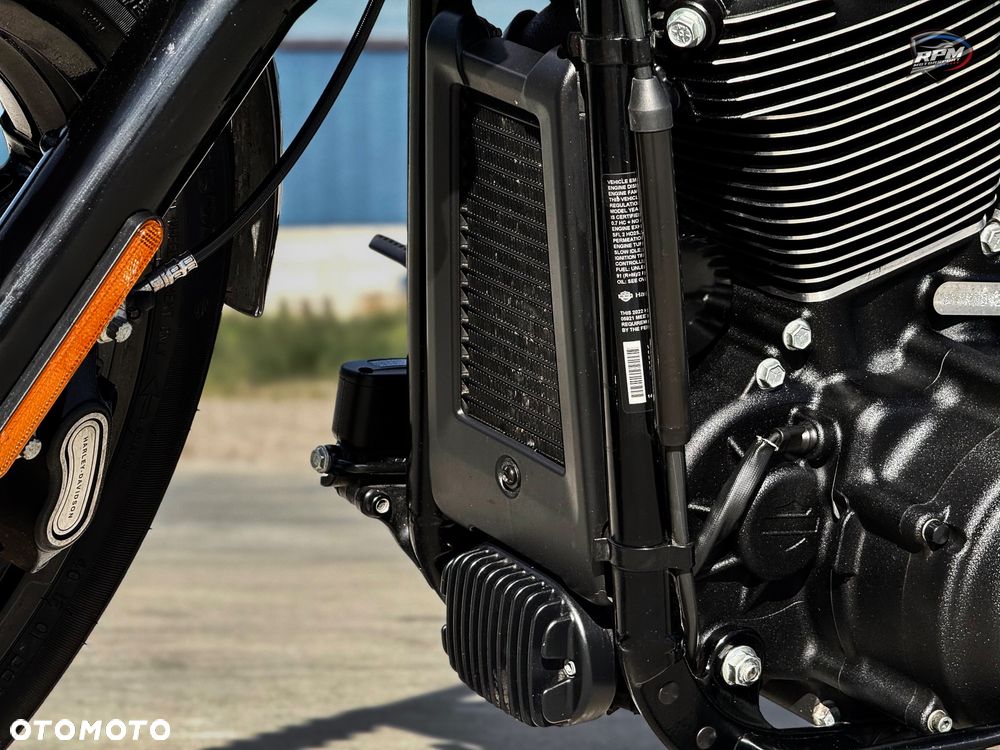 Harley-Davidson Softail Street Bob - 15