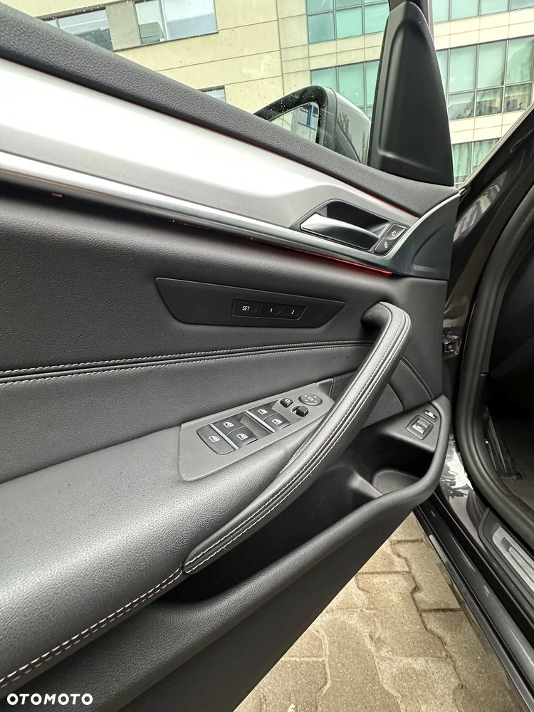 BMW Seria 5 - 21