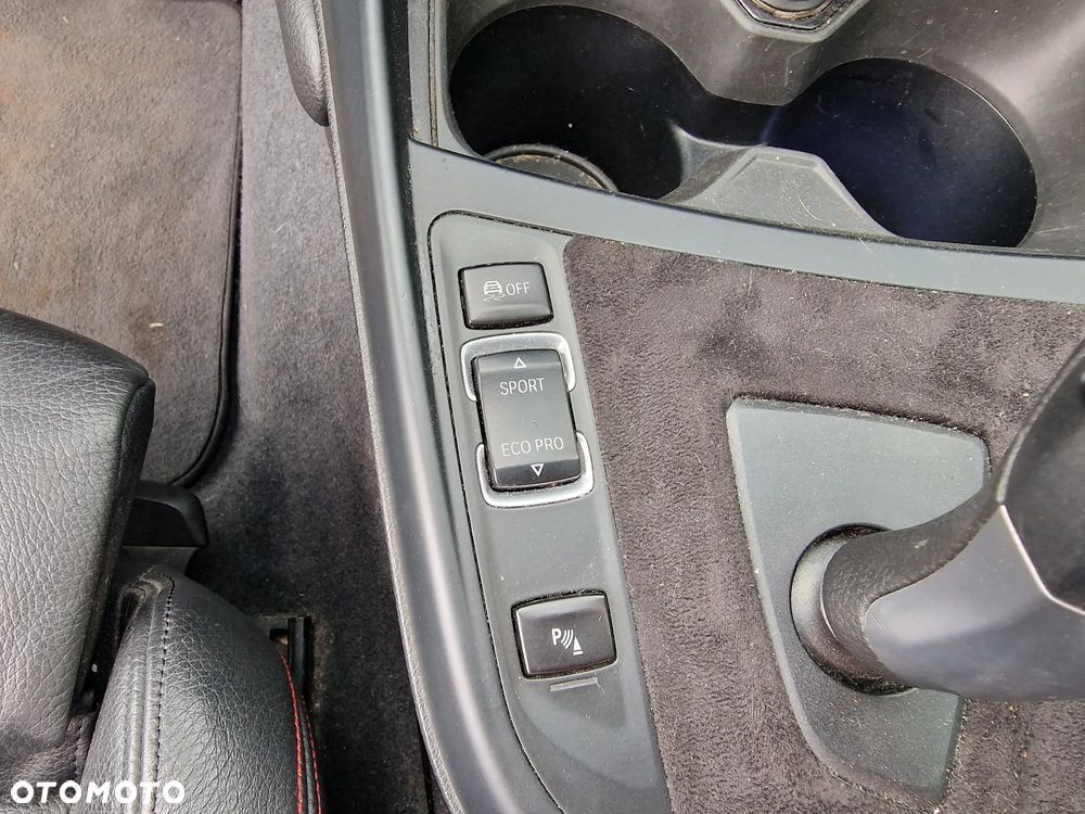 BMW Seria 2 220i Sport Line - 24