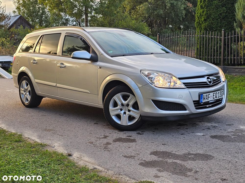 Opel Astra 2009 photo 4