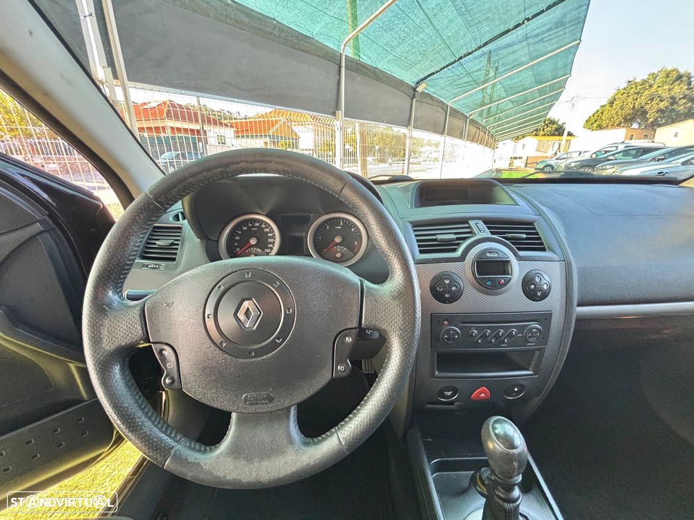 Renault Mégane Break 1.5 dCi Dynamique - 9