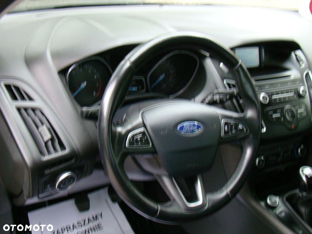 Ford Focus 1.0 EcoBoost Trend - 17