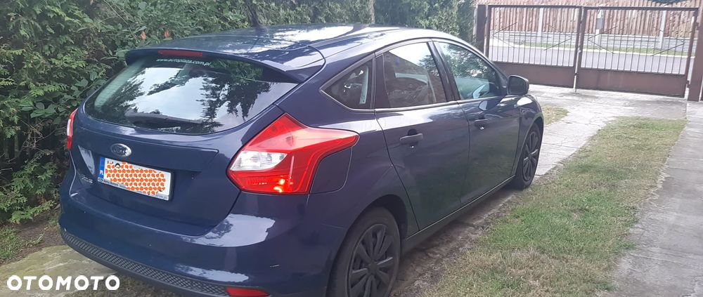 Ford Focus 1.6 Ambiente Start - 4