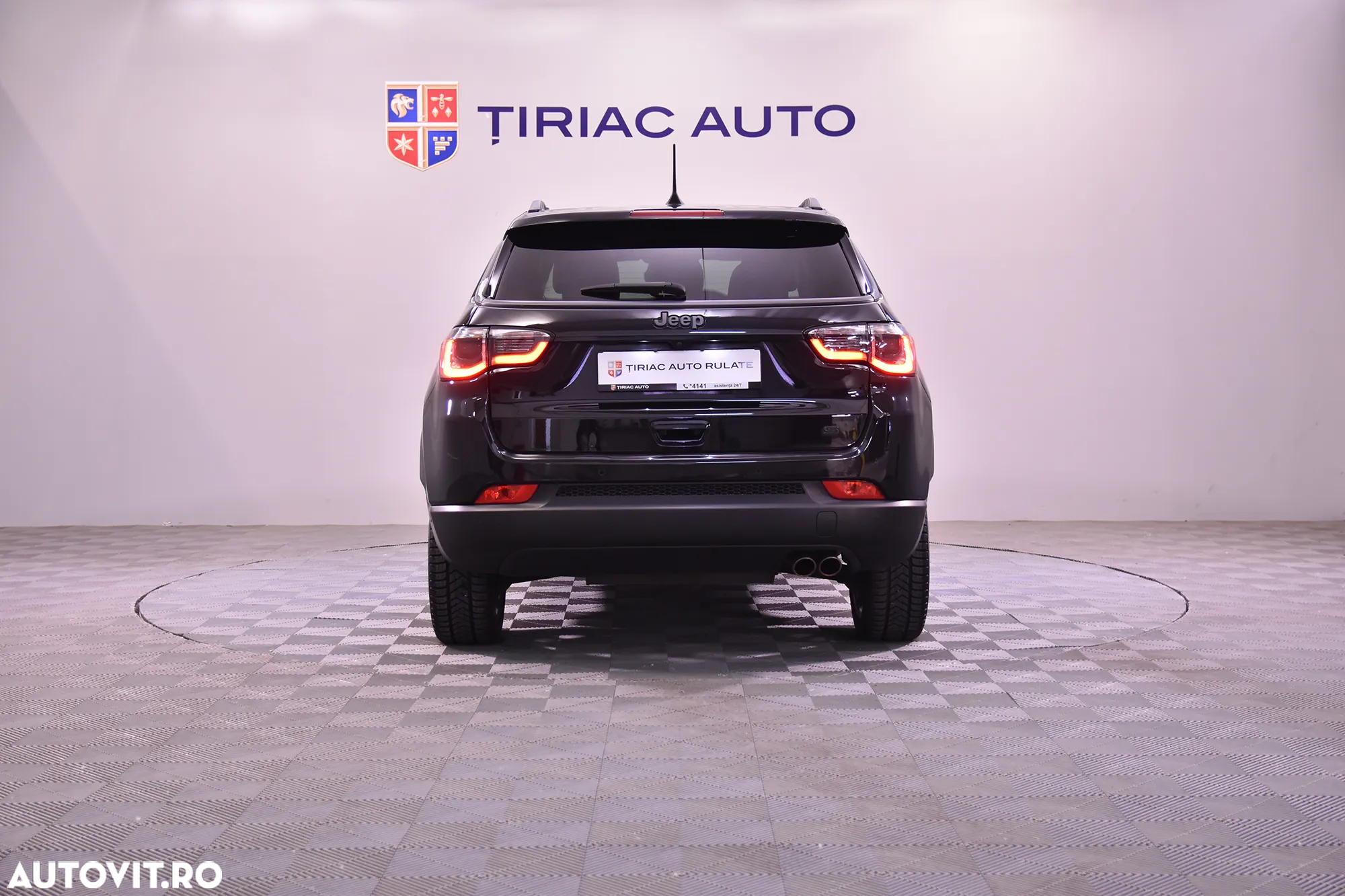 Jeep Compass - 4