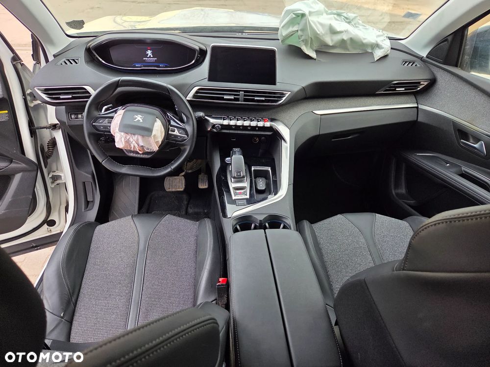 Peugeot 5008 PureTech 130 EAT8 Stop & Start Allure - 16
