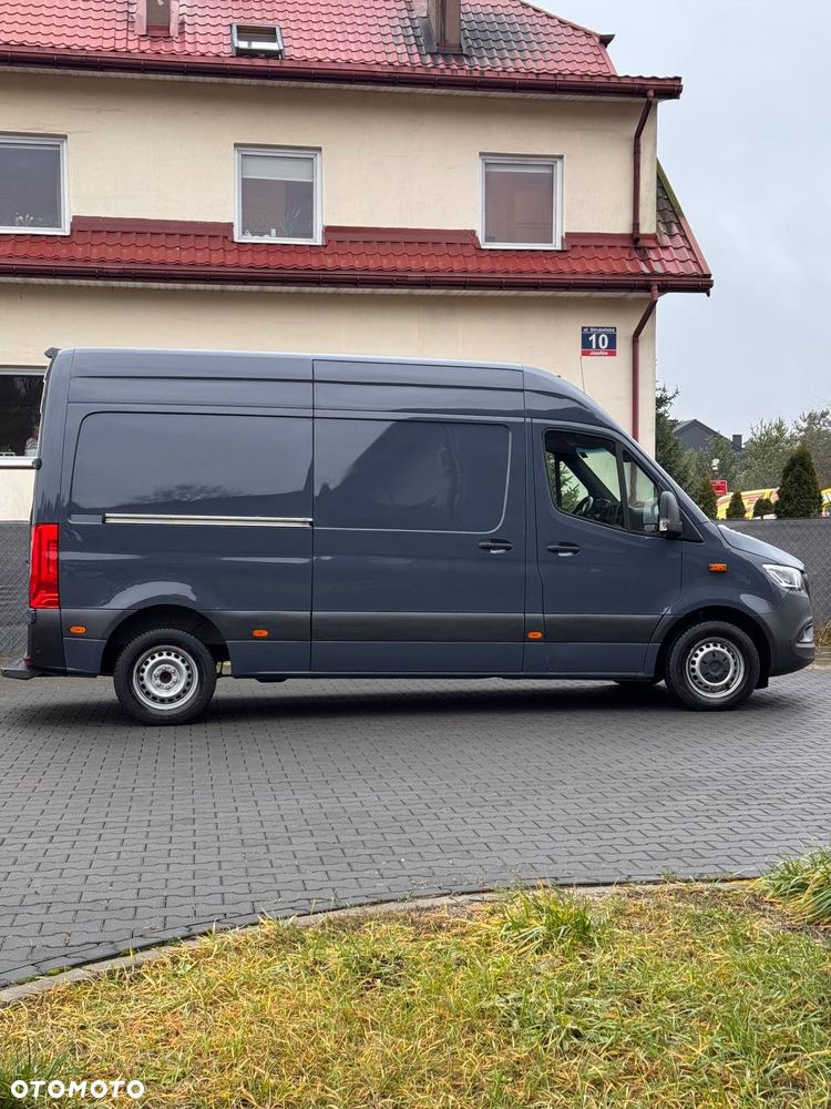 Mercedes-Benz Sprinter - 9