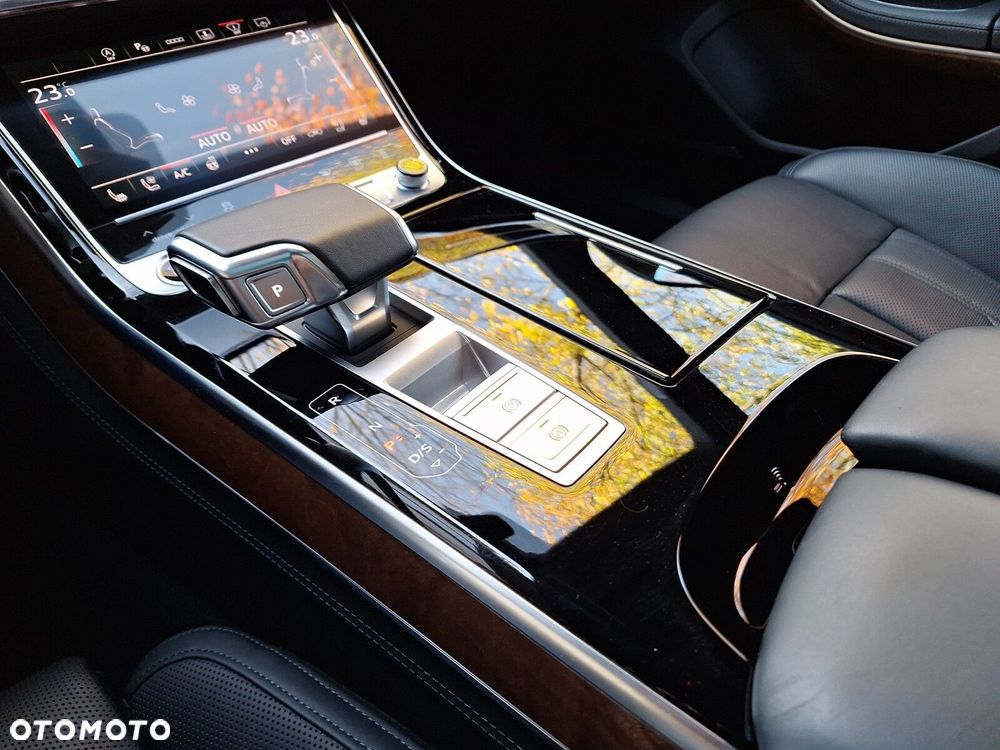 Audi A8 - 21