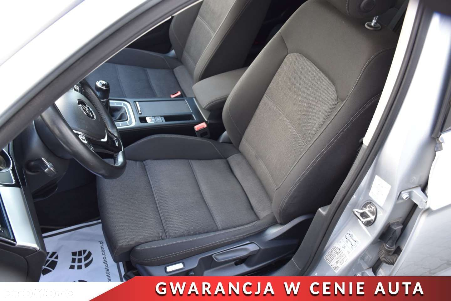 Volkswagen Passat 2.0 TDI SCR Comfortline - 11