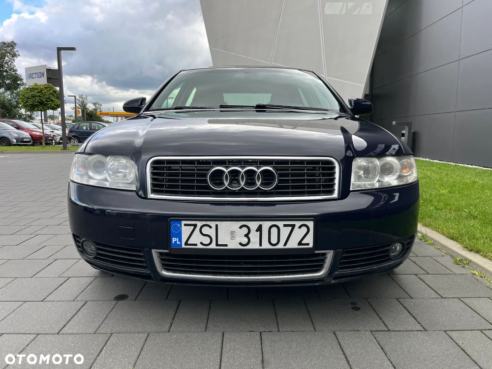 Audi A4 Limousine - 8