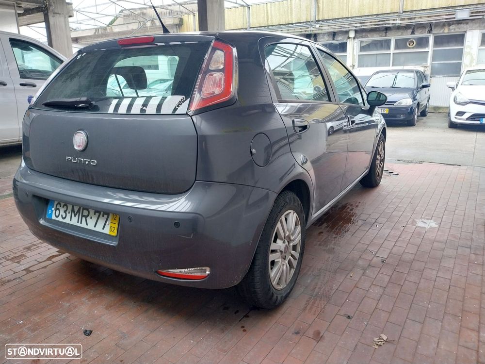 Fiat Punto 1.3 M-Jet Lounge S&S - 11