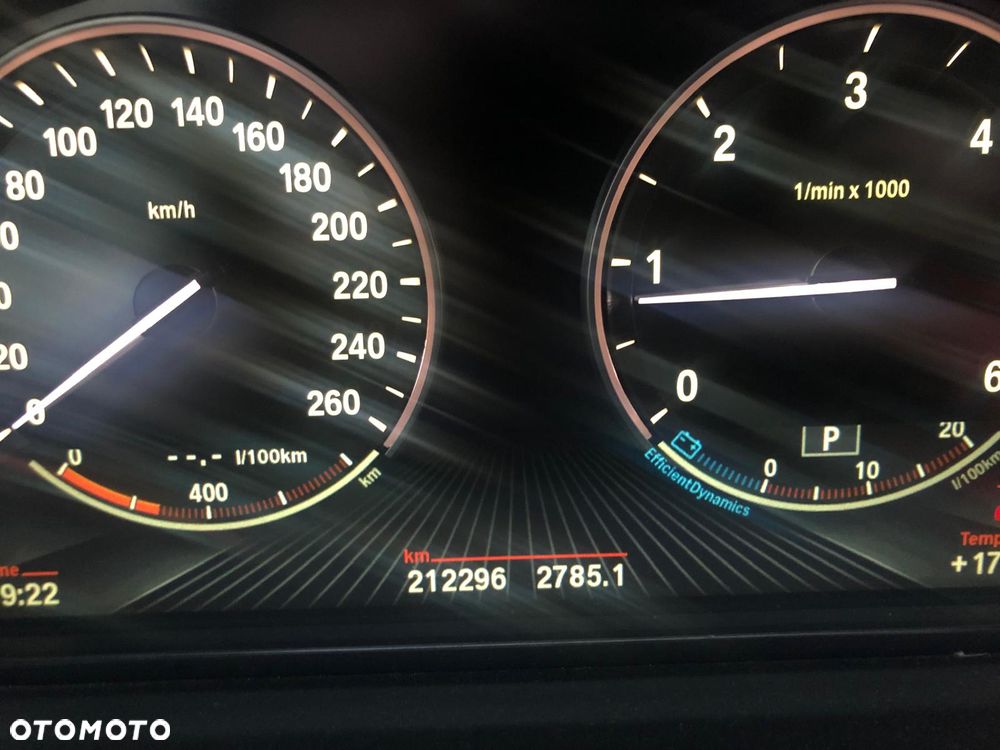 BMW Seria 5 520d xDrive - 18
