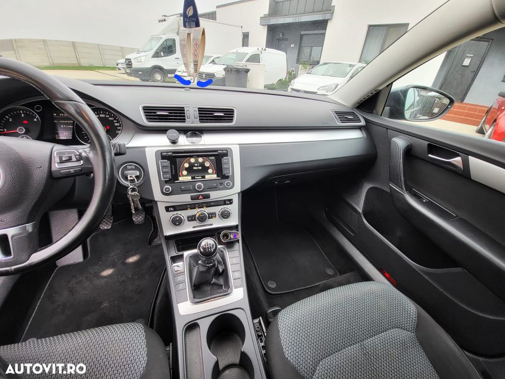 Volkswagen Passat 1.6 TDI BlueMotion - 32