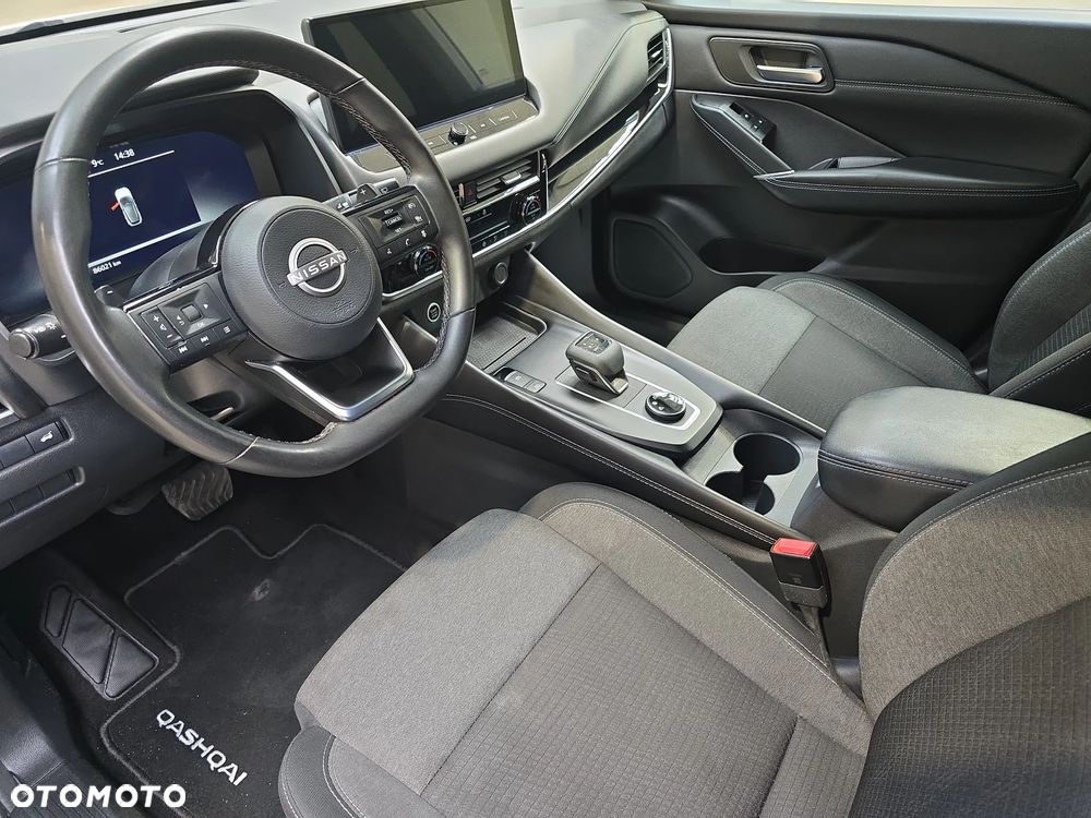 Nissan Qashqai 1.3 DIG-T MHEV 4x4 N-Connecta Xtronic - 9