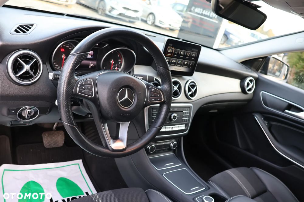 Mercedes-Benz CLA 220 (CDI) d 7G-DCT - 10