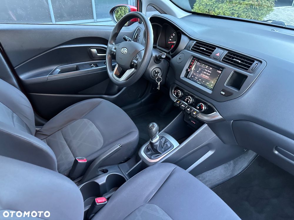 Kia Rio 1.4 Edition 7 - 17