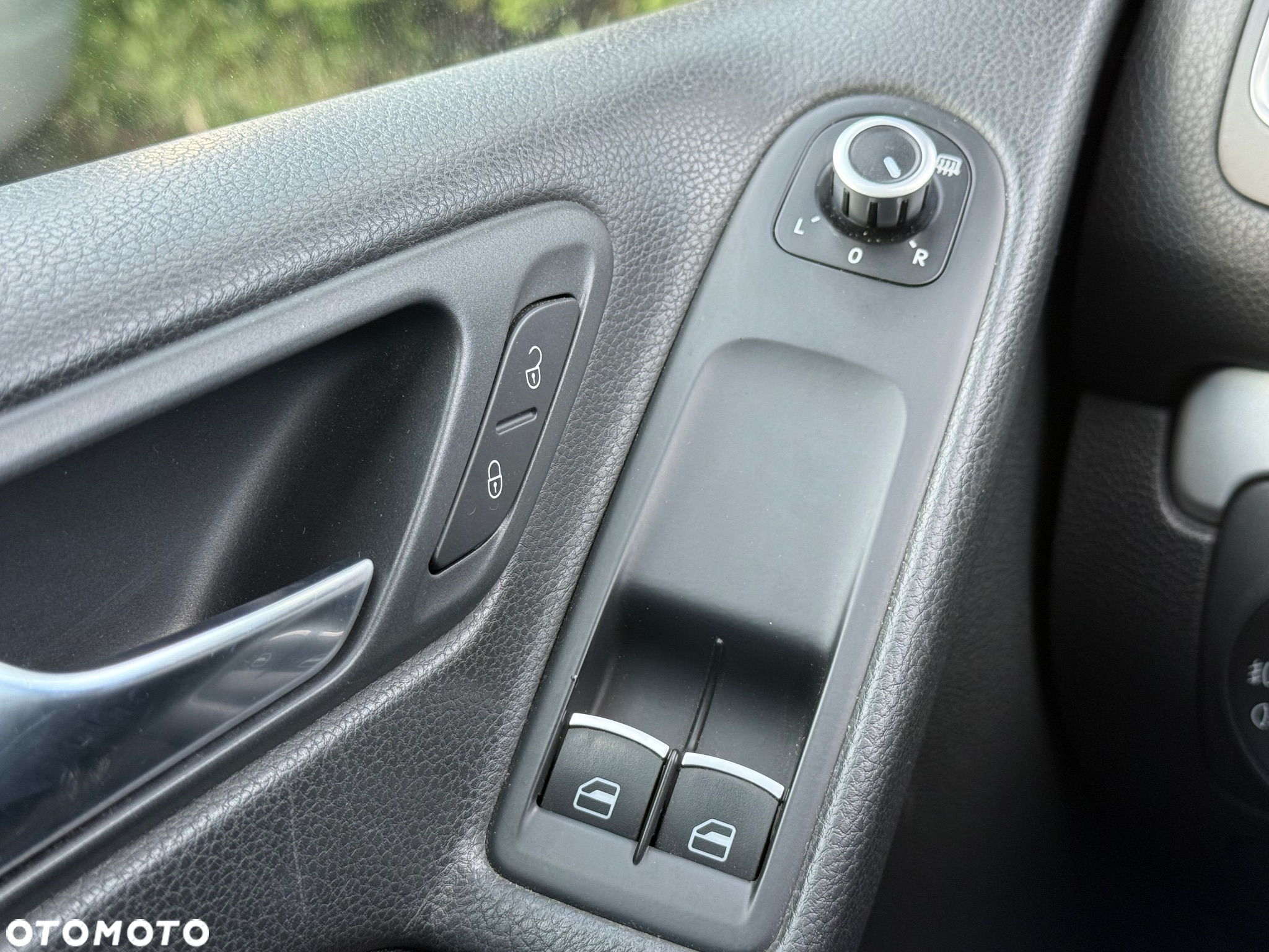 Volkswagen Golf - 16