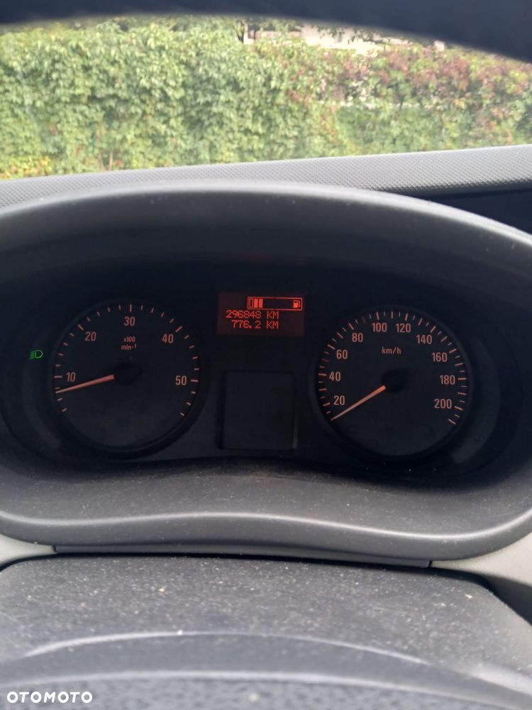 Opel Vivaro - 8