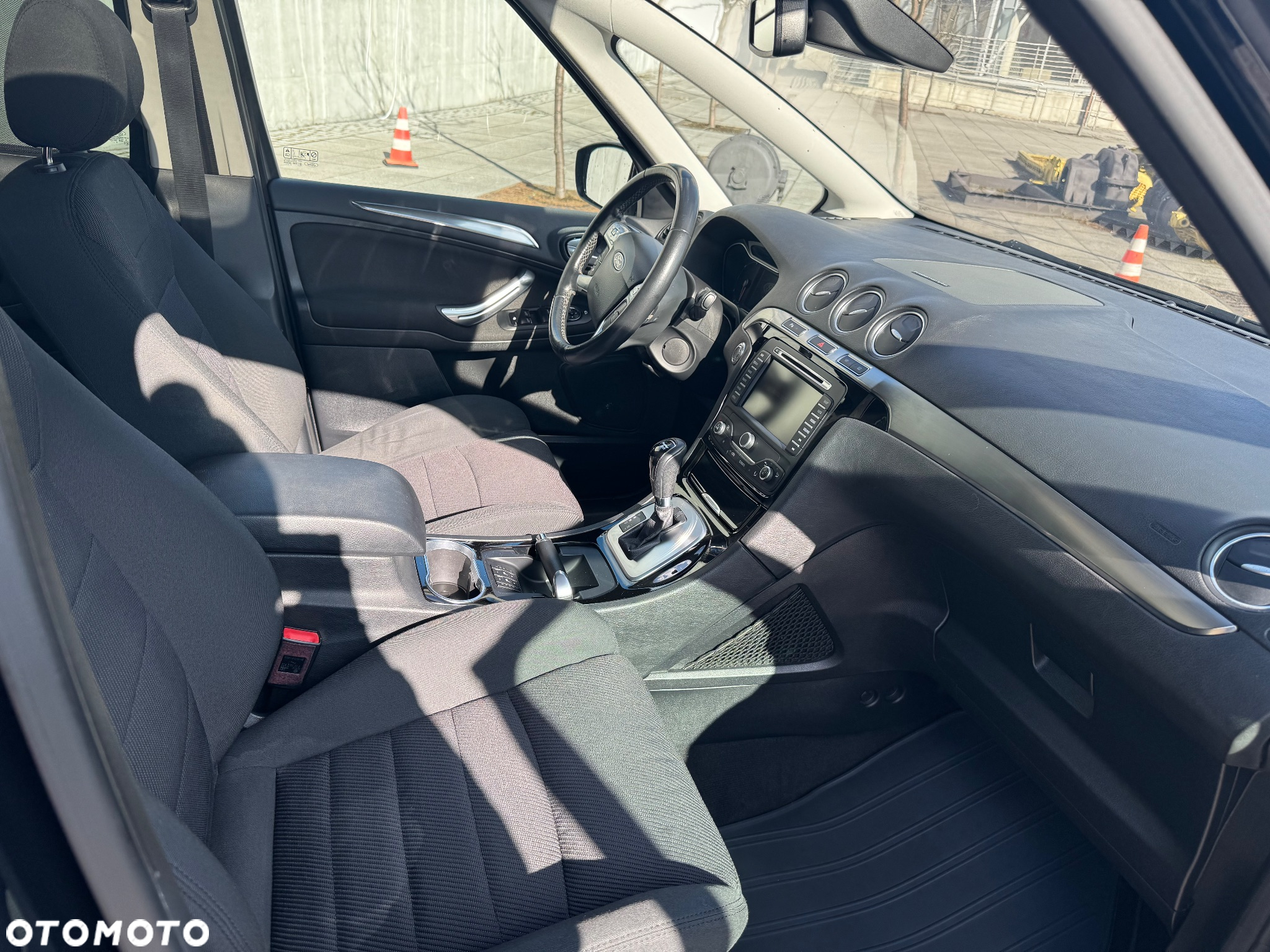 Ford S-Max 2.0 TDCi DPF Titanium X - 17