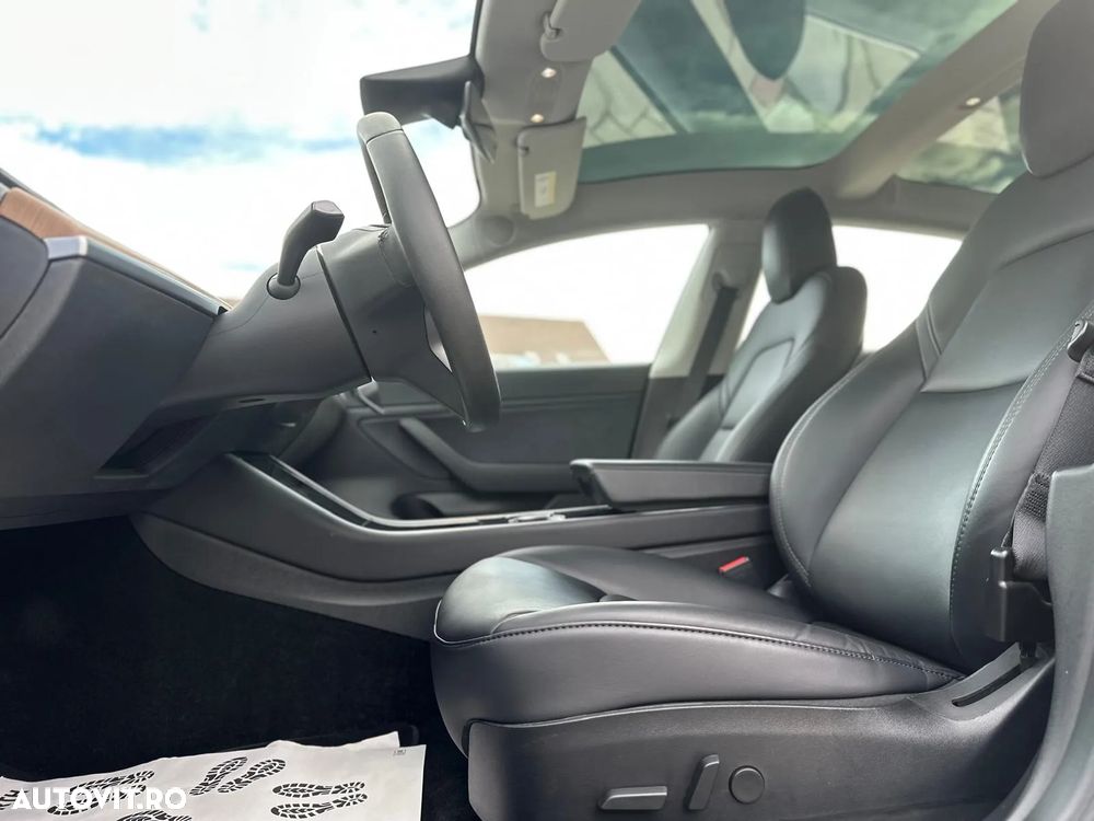 Tesla Model 3 - 20