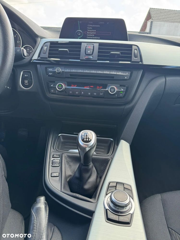 BMW Seria 3 318d Luxury Line - 14