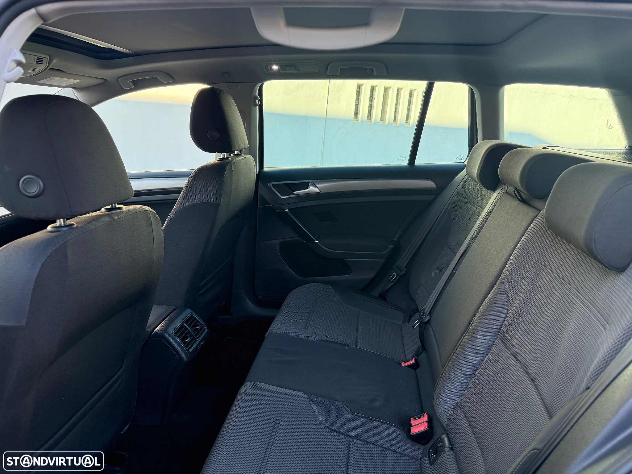 VW Golf Variant - 16