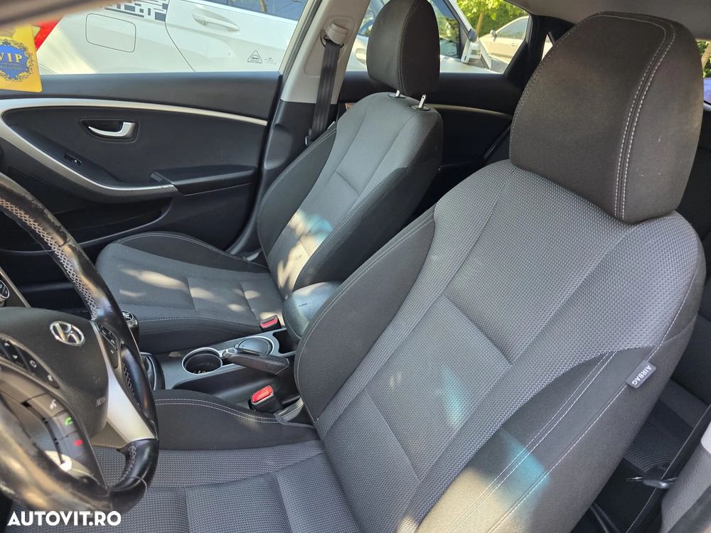 Hyundai i30 1.6 GDI Exclusive Special Edition - 16