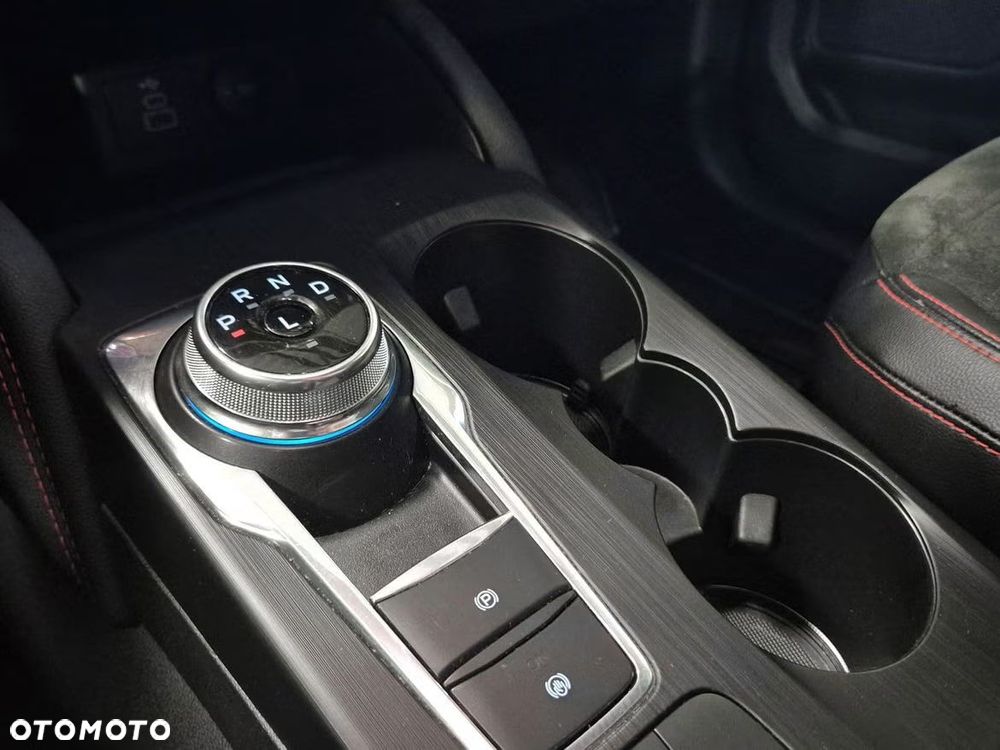 Ford Kuga 2.5P PHEV FWD ST-Line - 19