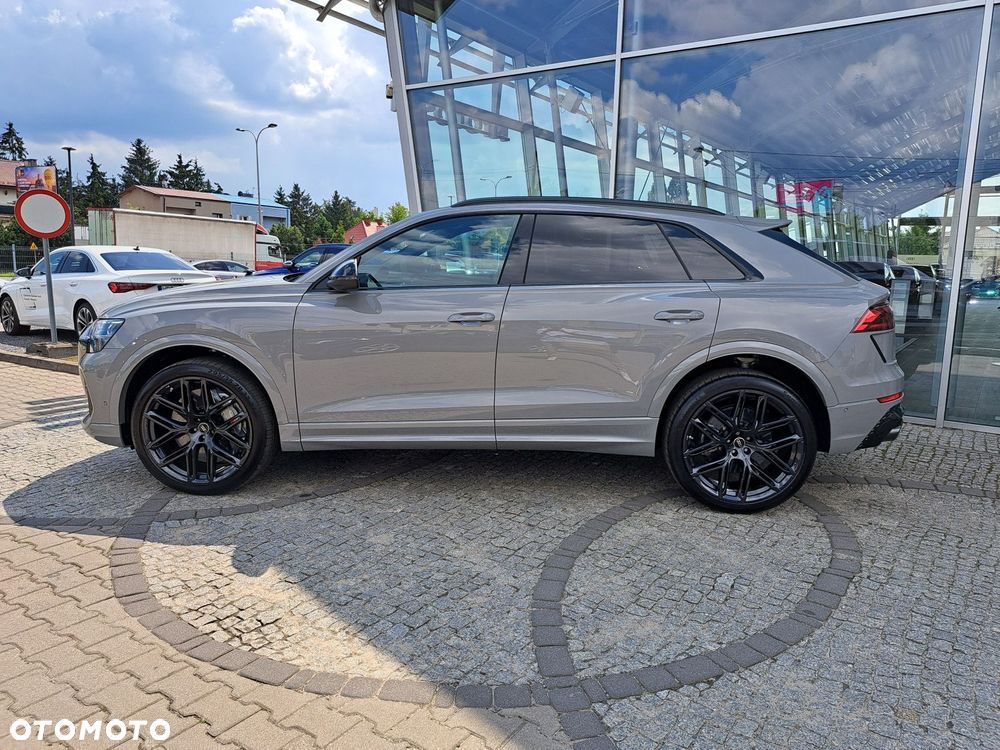 Audi RS Q8 - 6
