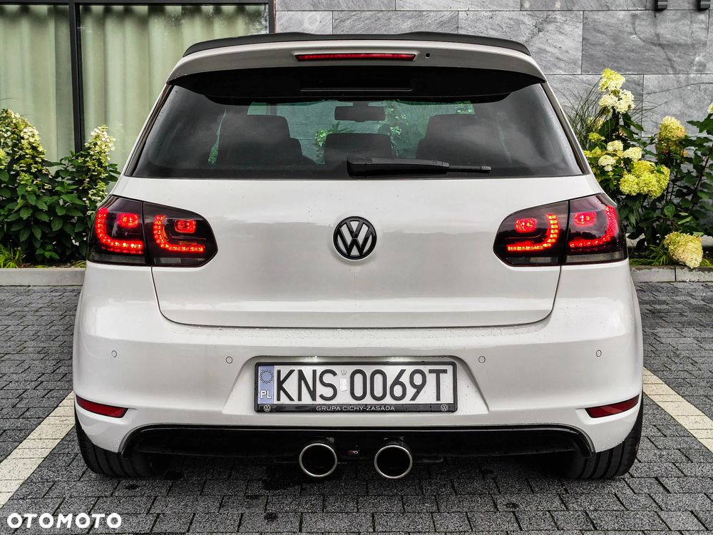 Volkswagen Golf VI 2.0 TSI GTI - 13