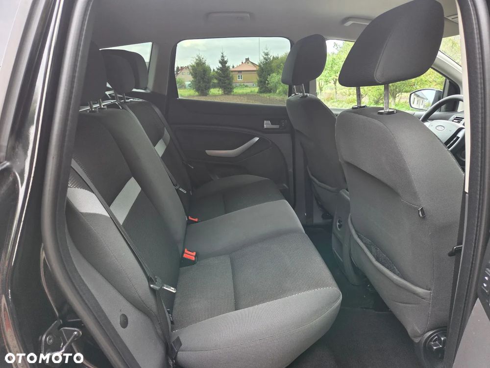 Ford Kuga - 15