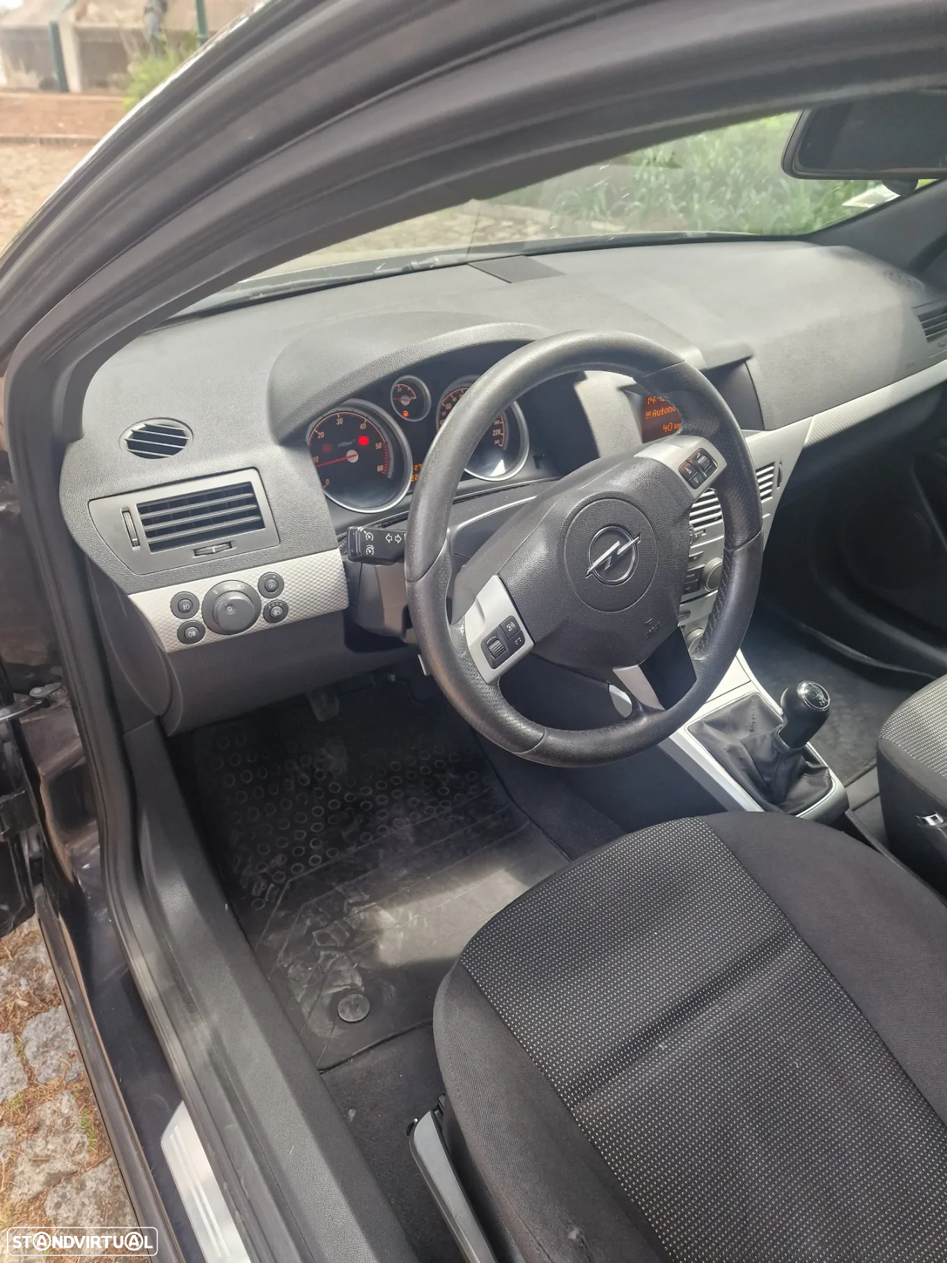 Opel Astra GTC 1.3 CDTi - 8