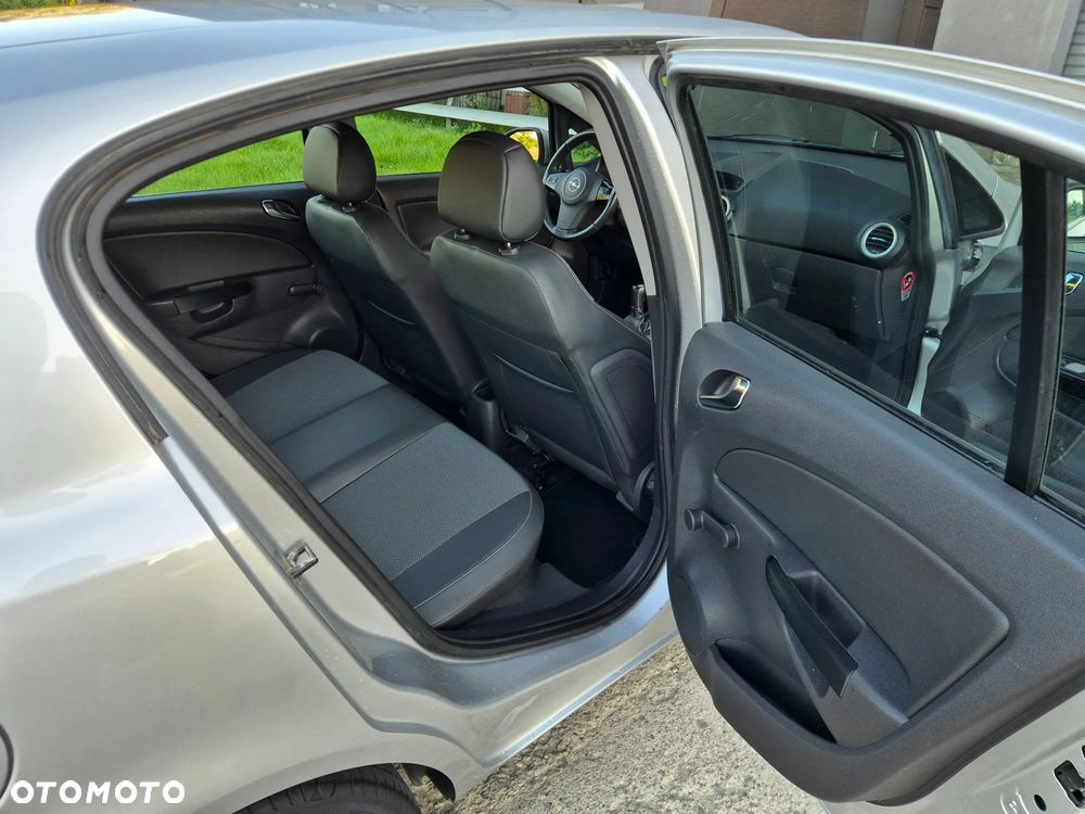 Opel Corsa 1.4 16V Innovation - 22