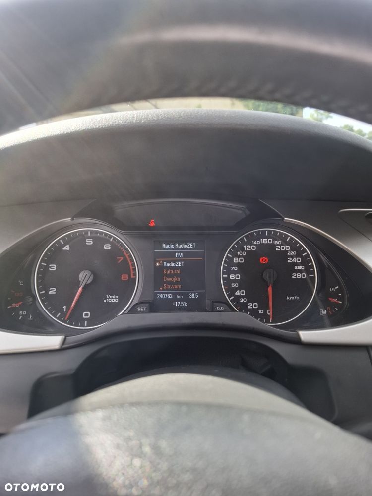 Audi A4 Limousine - 4