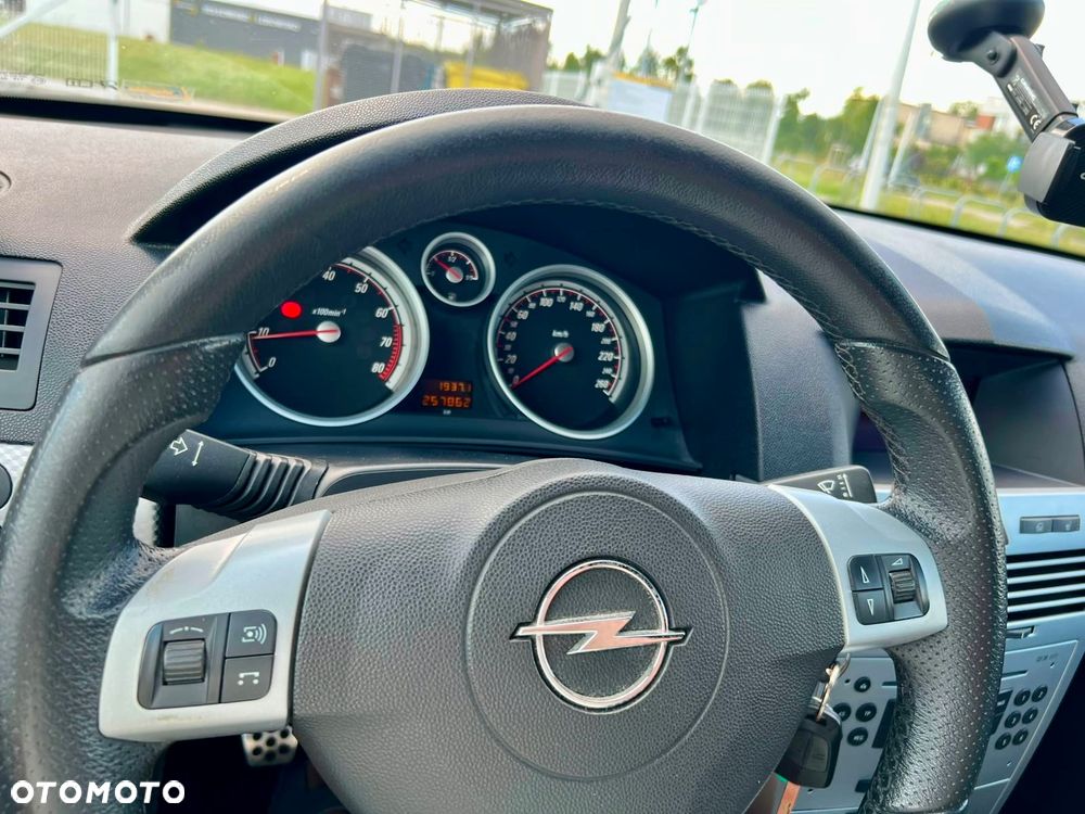 Opel Astra - 24