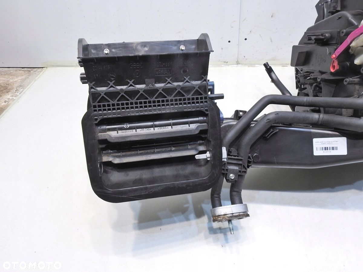 NAGRZEWNICA AUDI A4 B7 2.0 TFSI 8E1819151 - 4