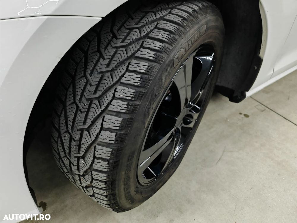 Volkswagen Golf 2.0 TDI (BlueMotion Technology) DSG Comfortline - 38